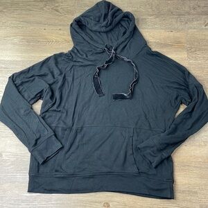 leMarche Women’s Black Pullover Hoodie with Velvet Pull Ties, size P